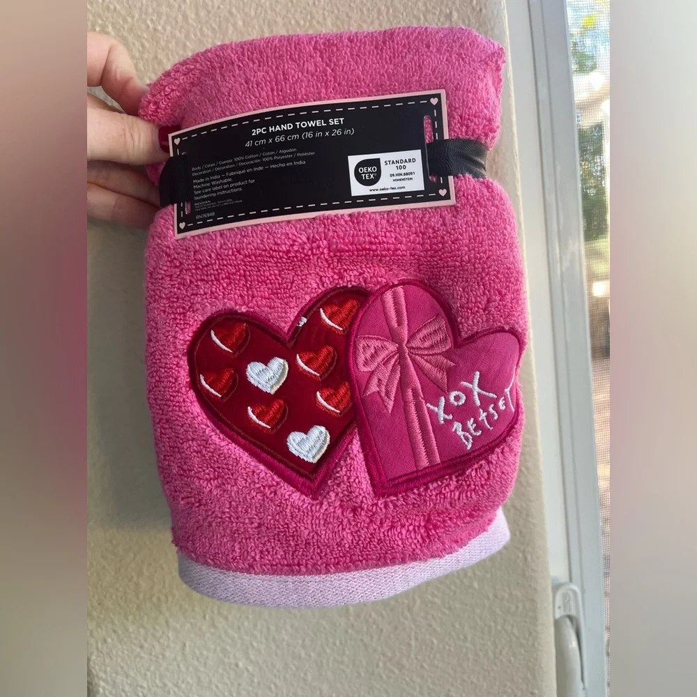 Betsey Johnson Pink Heart Embroidered Hand Towels Valentines